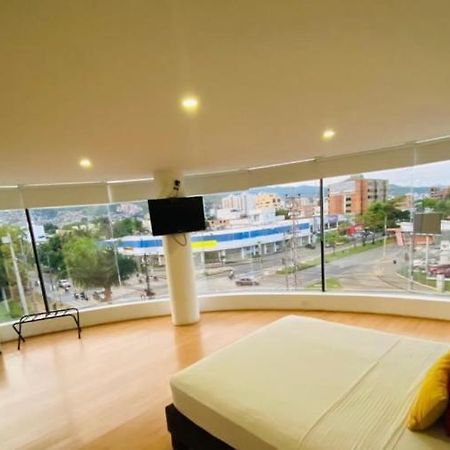 Hotel Metropolis Plaza Cali Esterno foto