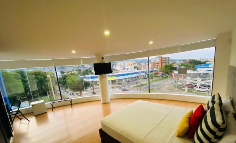 Hotel Metropolis Plaza Cali Esterno foto