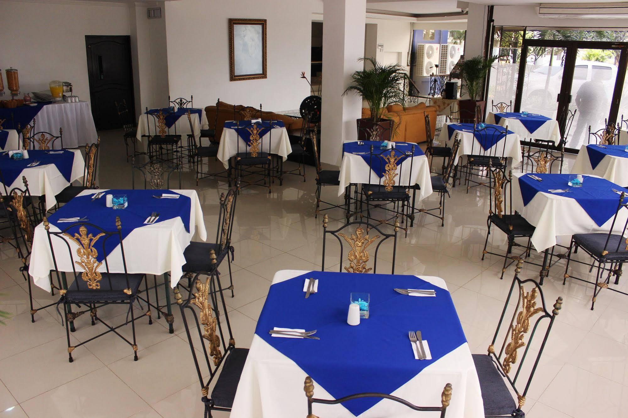 Hotel Metropolis Plaza Cali Esterno foto