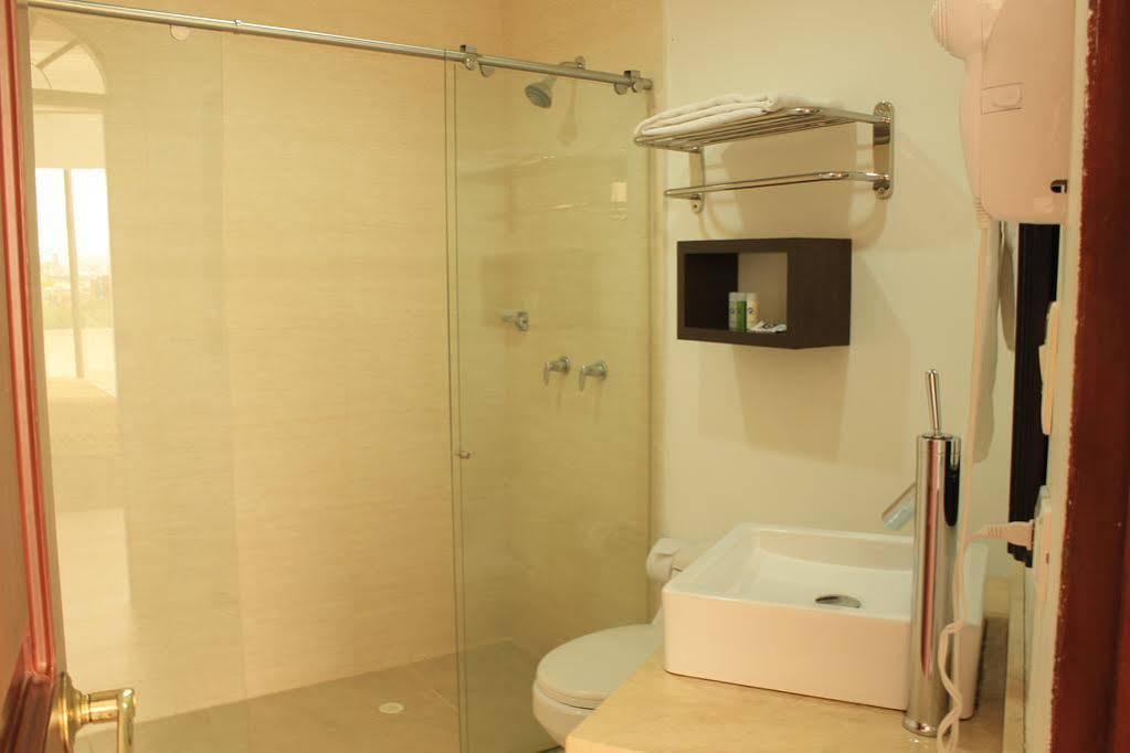 Hotel Metropolis Plaza Cali Esterno foto
