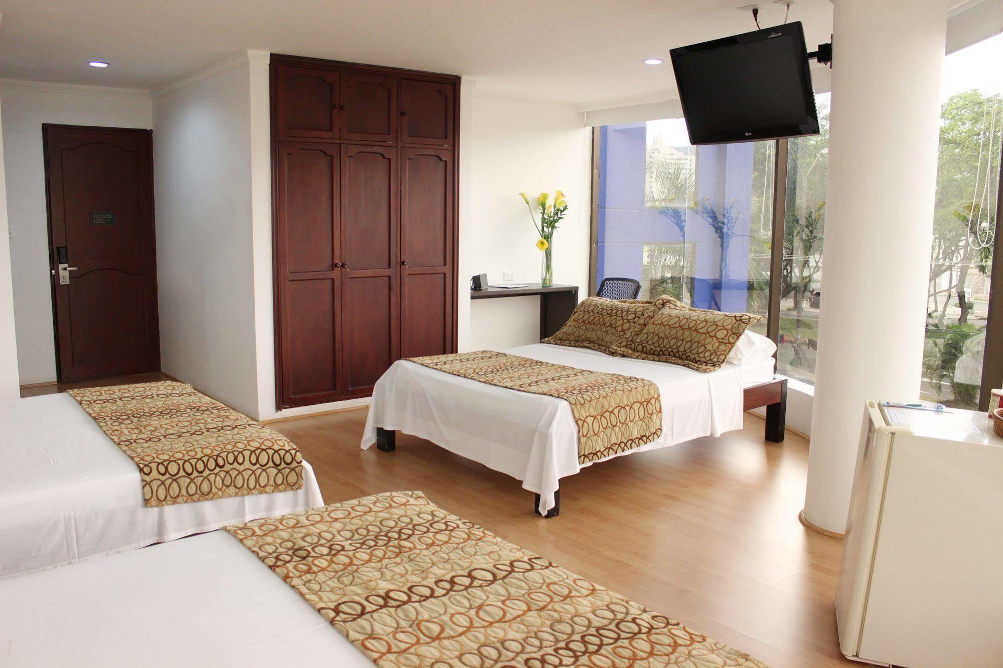Hotel Metropolis Plaza Cali Esterno foto